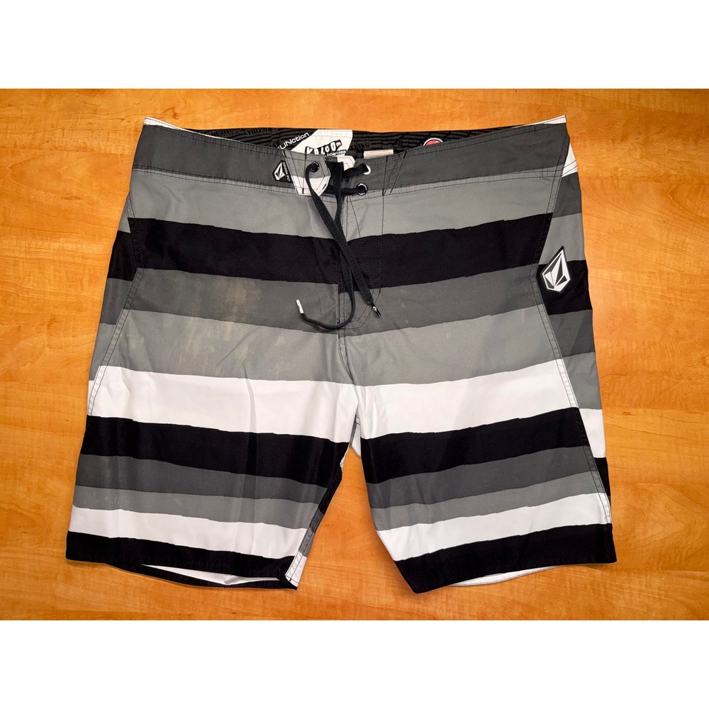 Volcom Boardies Mens 38 Board Shorts Gray Black Striped Swim Trunks